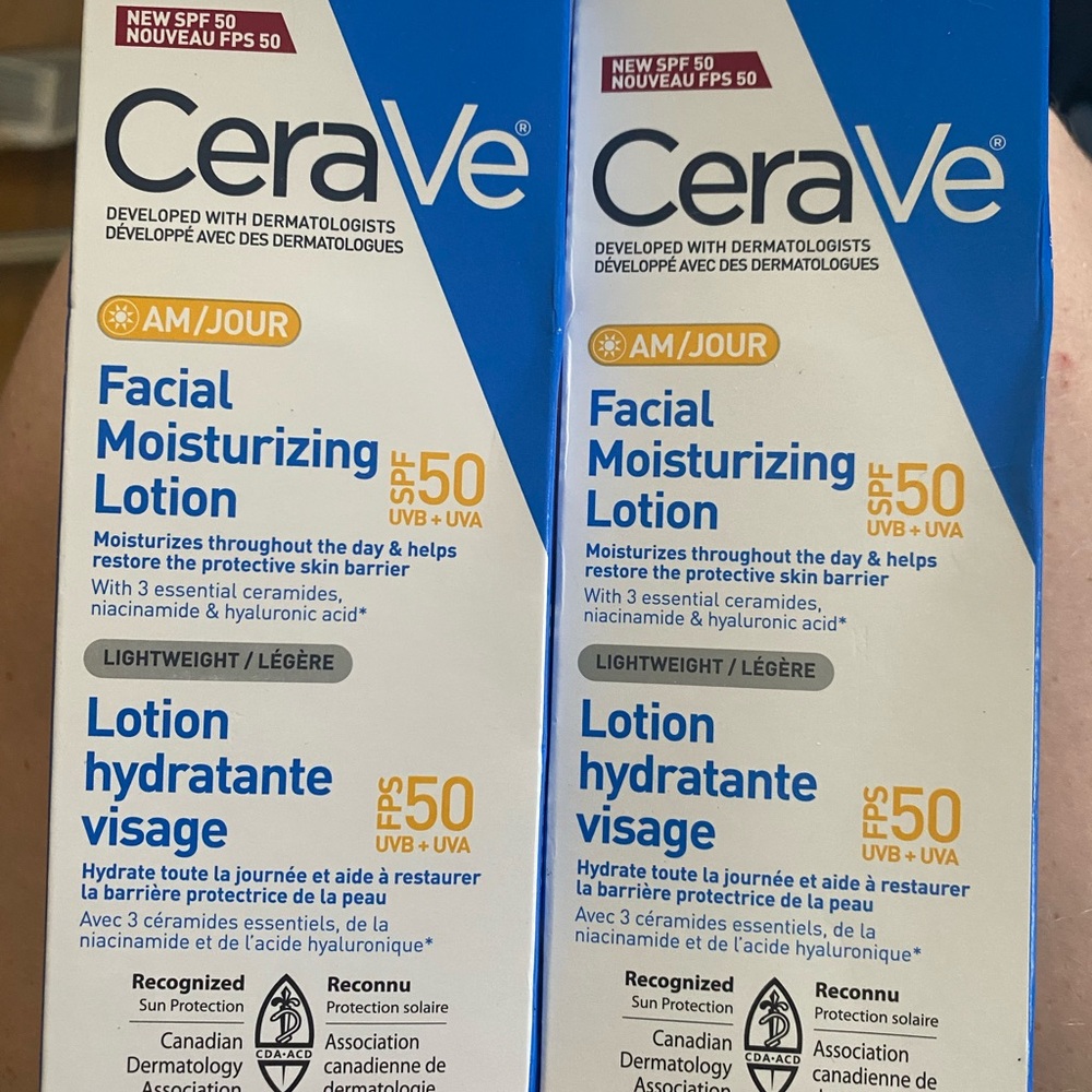 2 X AM Facial Moisturizing Lotion SPF 50 — White and Blue